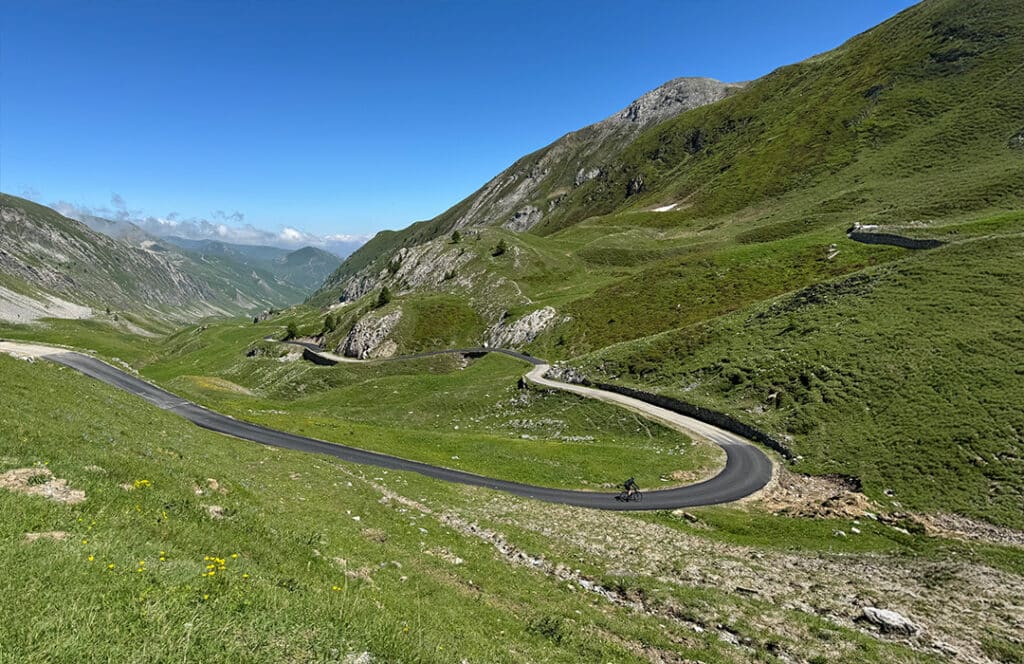 Piemont Rennradreisen in Italien in den Bergen