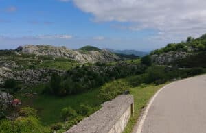 Umgebung in den Bergen in Spanien.